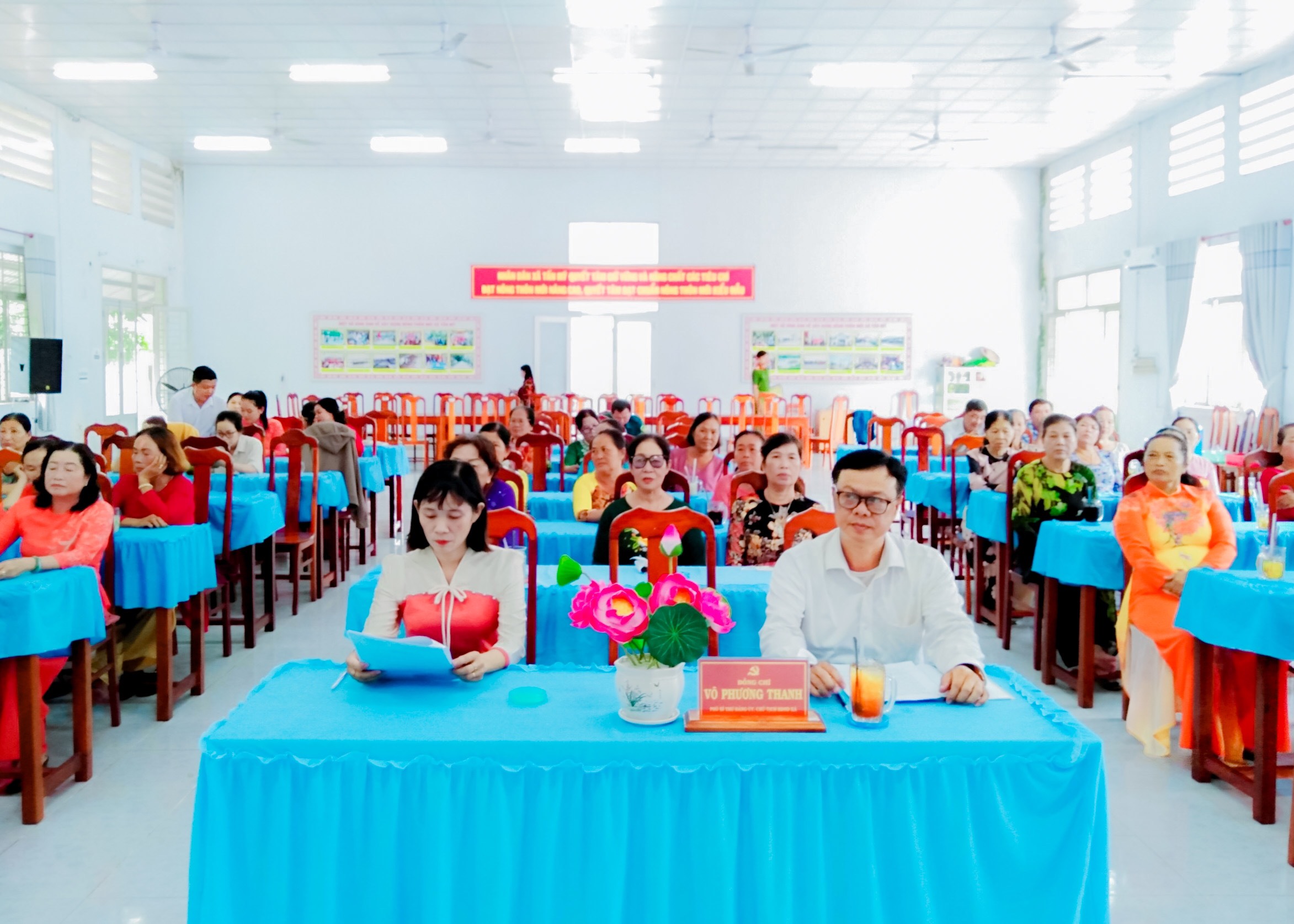 Phụ nữ
