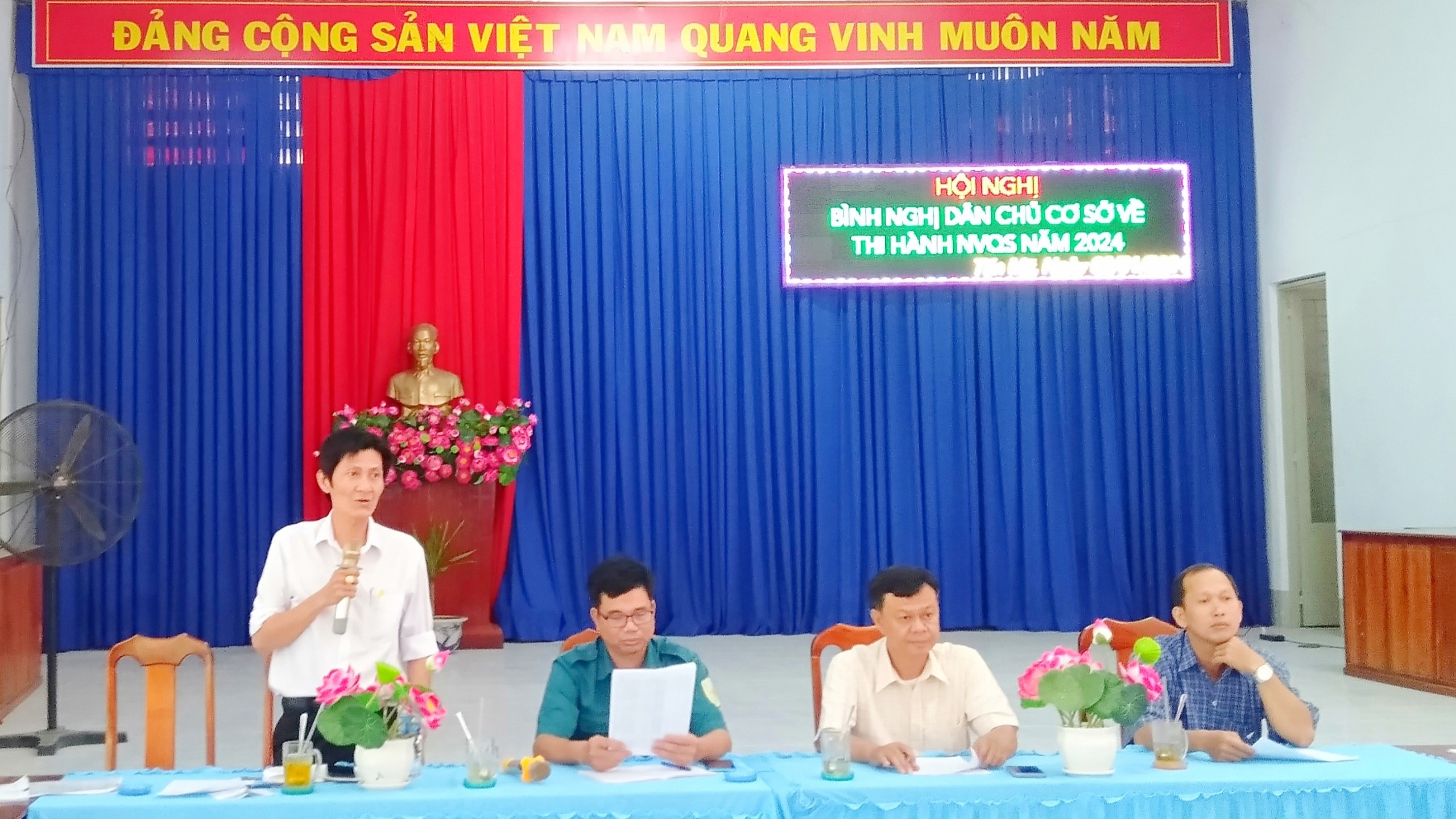 Quân sự