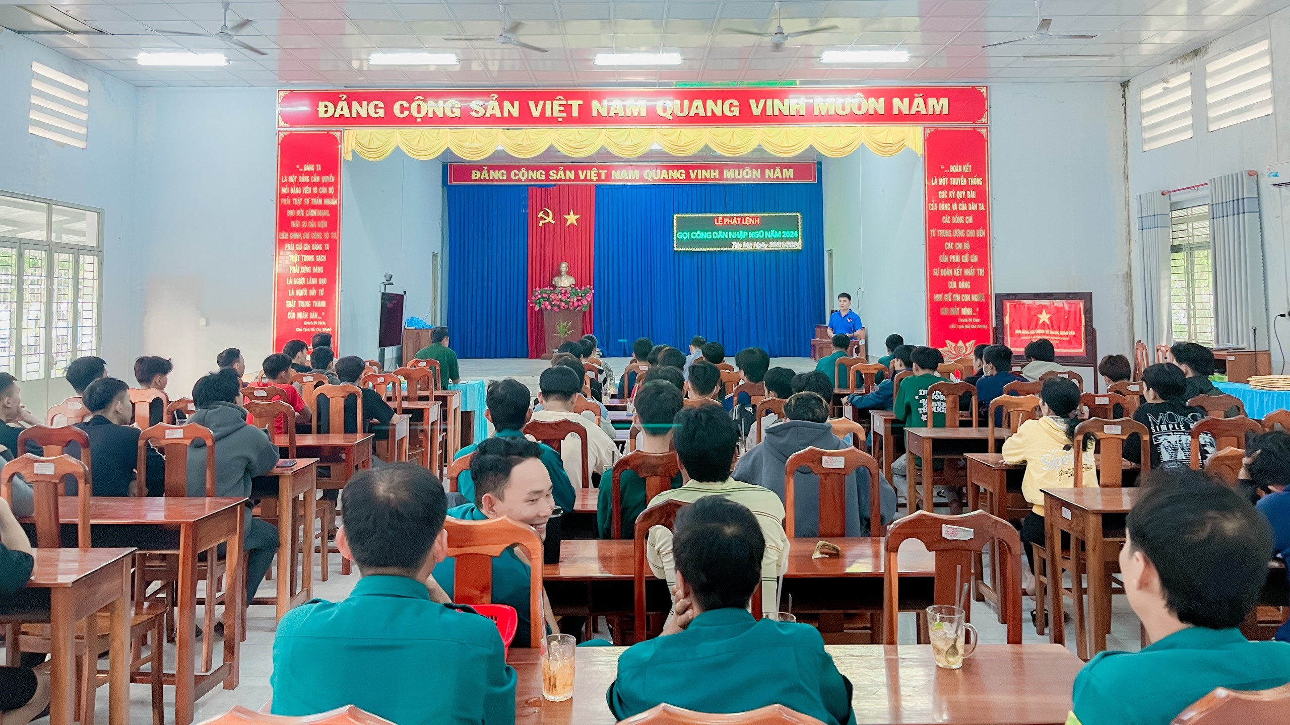 Quân sự