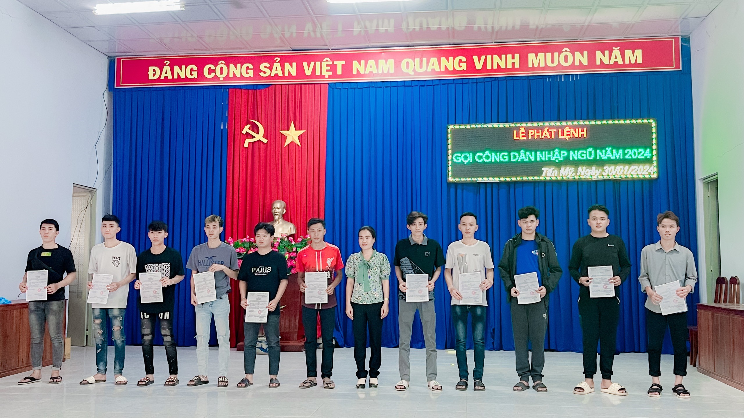 Quân sự
