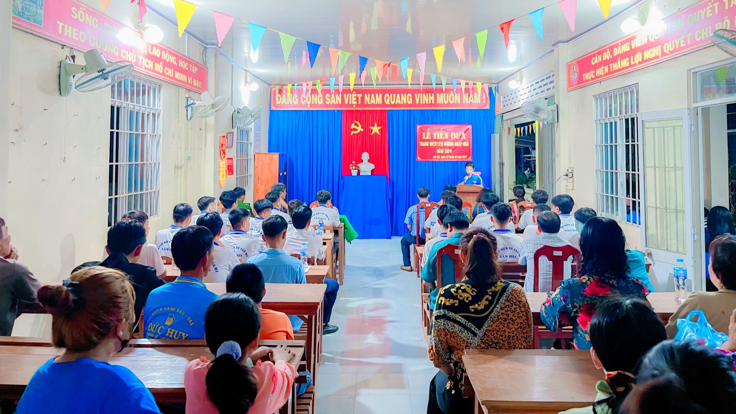 Quân sự