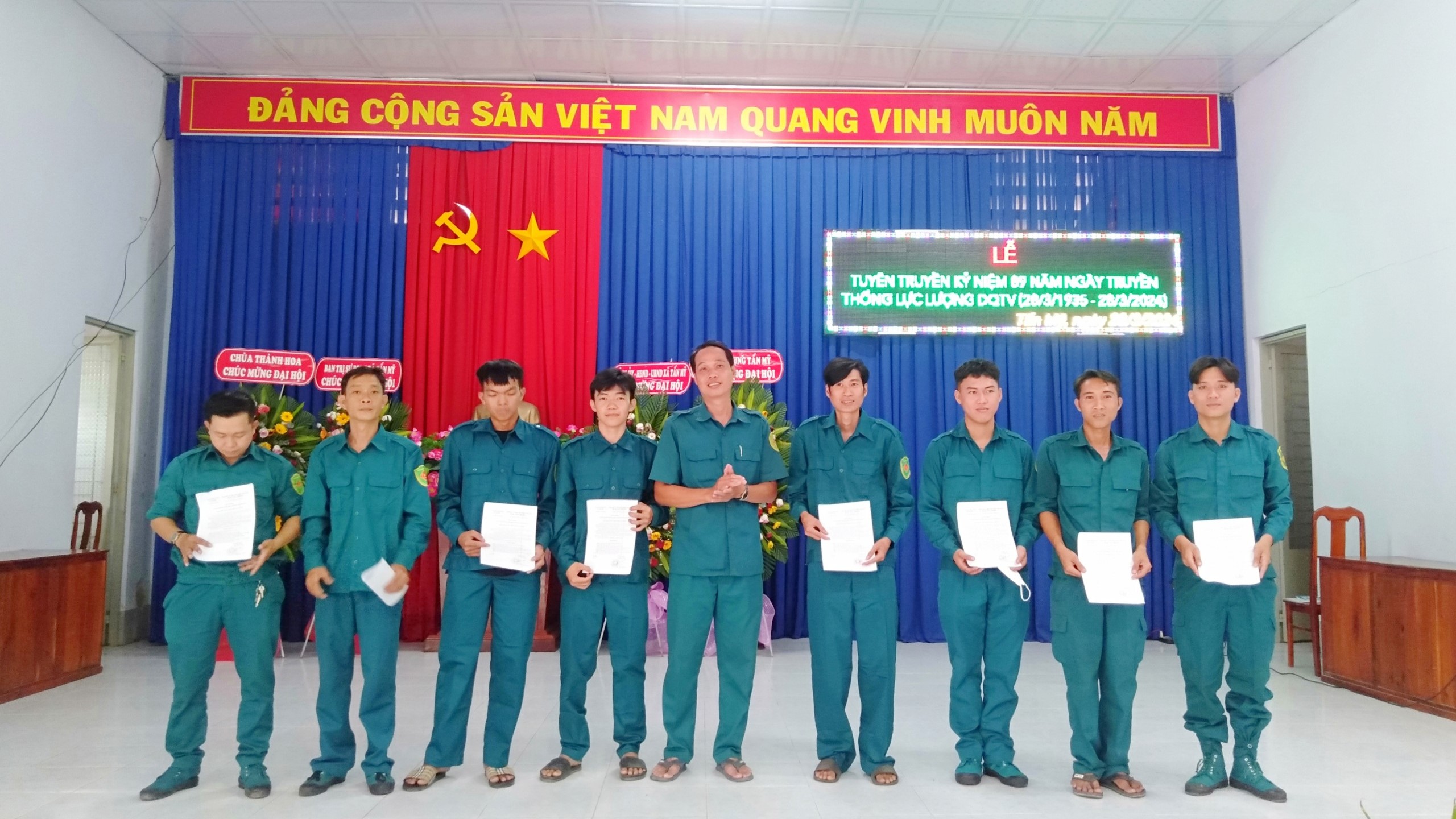 Quân sự