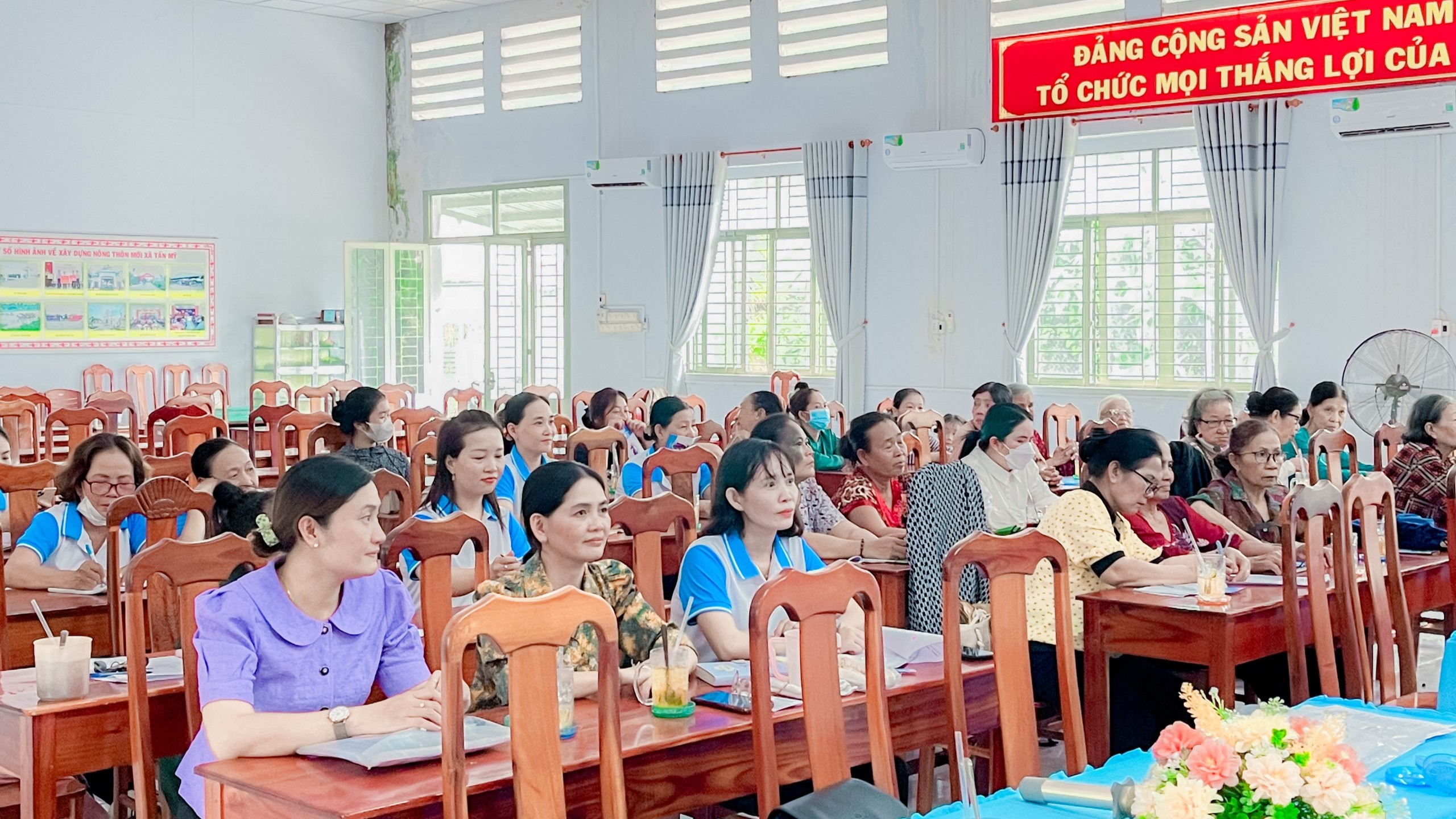 Phụ nữ