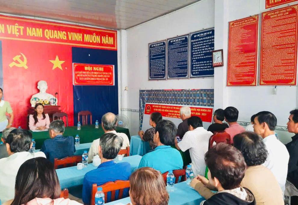 Hội nghị lấy ý kiến cử tri nơi cư trú  người ứng cử đại biểu HĐND xã Cù Lao Giêng