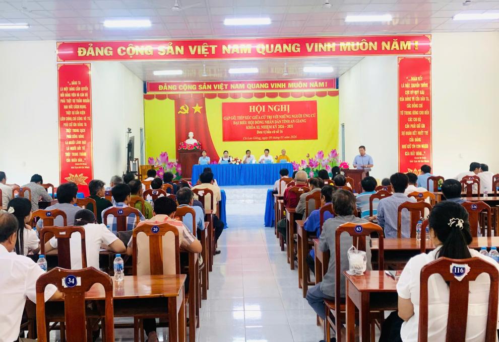 Cù Lao Giêng hội nghị tiếp xúc cử tri những người ứng cử đại biểu Hội đồng nhân dân khóa XI đơn vị bầu cừ số XVI