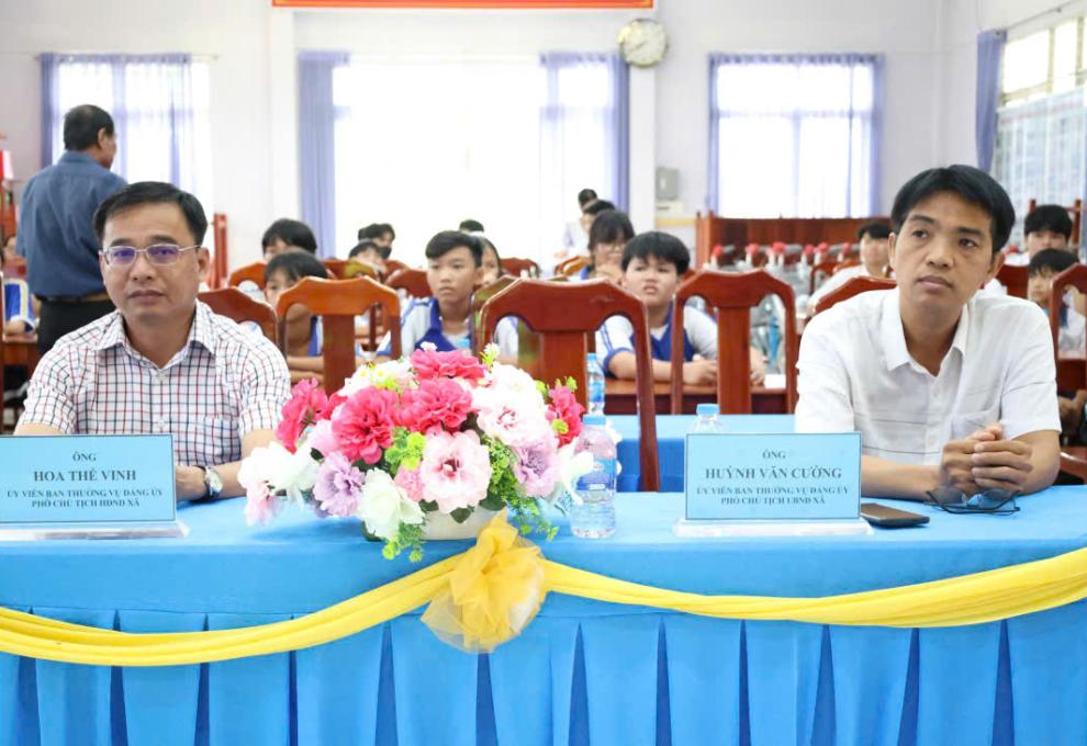 Cù Lao Giêng trao tặng xe đạp học sinh có hoàn cảnh khó khăn năm 2026