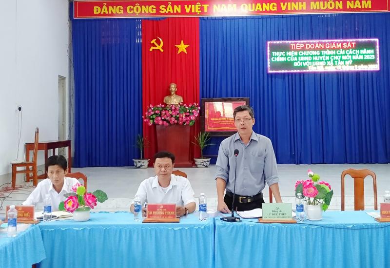 Huyện giám sát công tác cải cách hành chính 