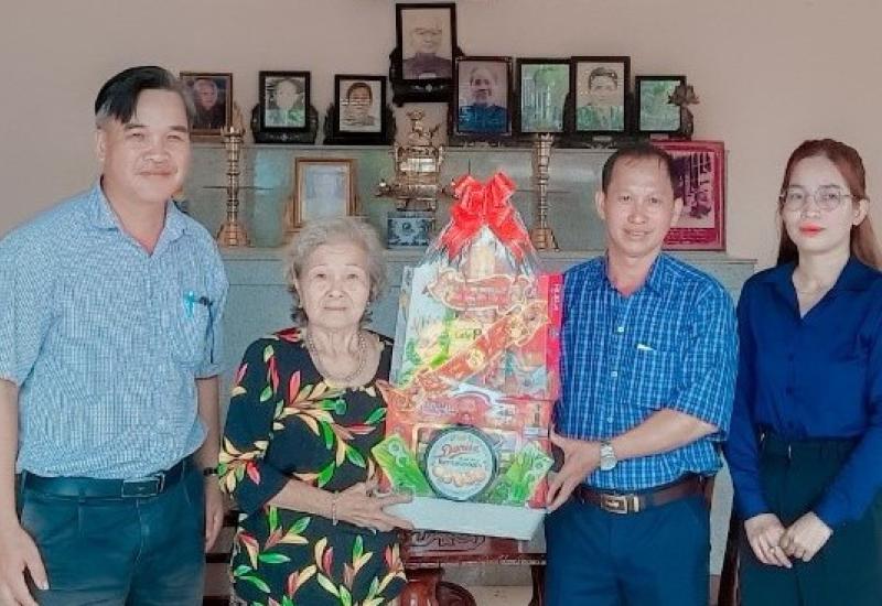 Trên 1 tỷ đồng chăm lo Tết cho gia đình chính sách 
