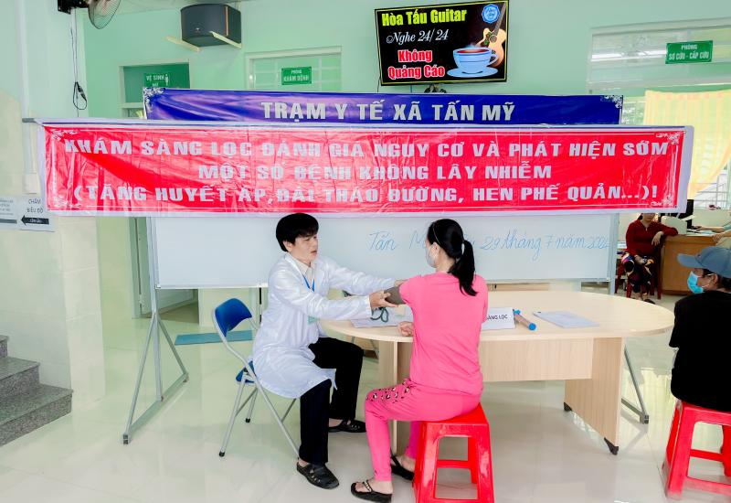 Công tác khám bệnh cho người dân được đảm bảo
