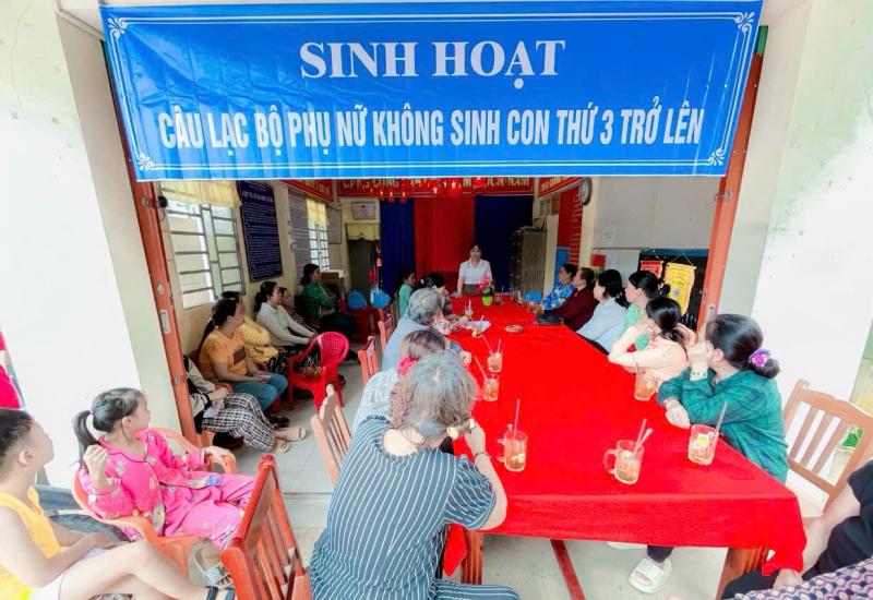 Sinh hoạt câu lạc bộ Phụ nữ không sinh con thứ 3 