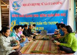 Nằm trong chuỗi hoạt động chương trình “Xuân yêu thương” năm 2026, sáng ngày 09/02/2026, Hội Liên hiệp Phụ nữ xã Cù Lao Giêng đã tổ chức hoạt động gói bánh Tét với chủ đề “Xuân yêu thương”, thu hút sự tham gia đông đảo của hội viên phụ nữ trên địa bàn xã